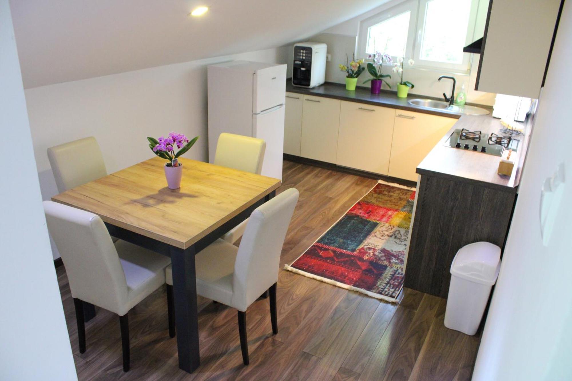 Apartman Nadja&Dani Кулен Вакуф Екстериор снимка